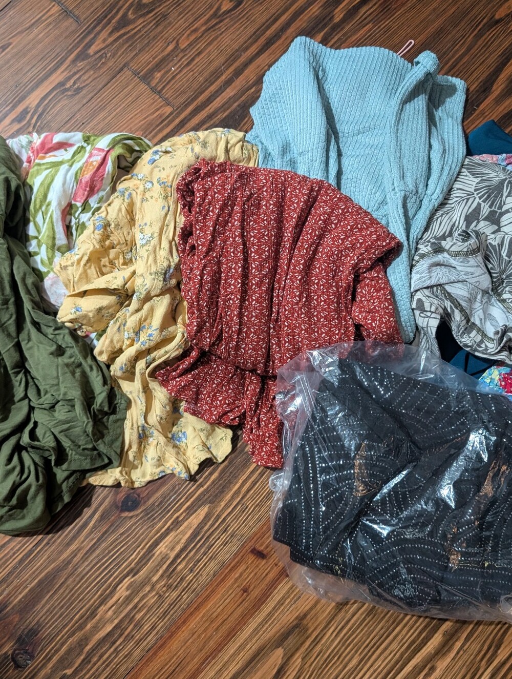 5 lb Dress Box - Various Brands In Mostly Sizes XS-S-M